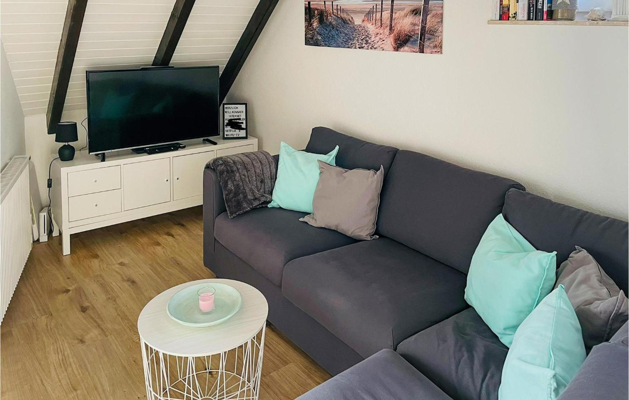 Cozy Apartment In Friedrichskoog With Kitchen Екстериор снимка